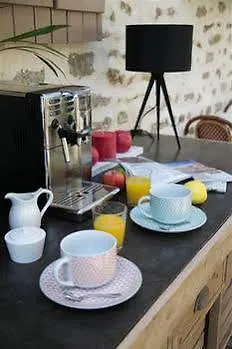 Les Dames De Nage Frühstückspension 3*